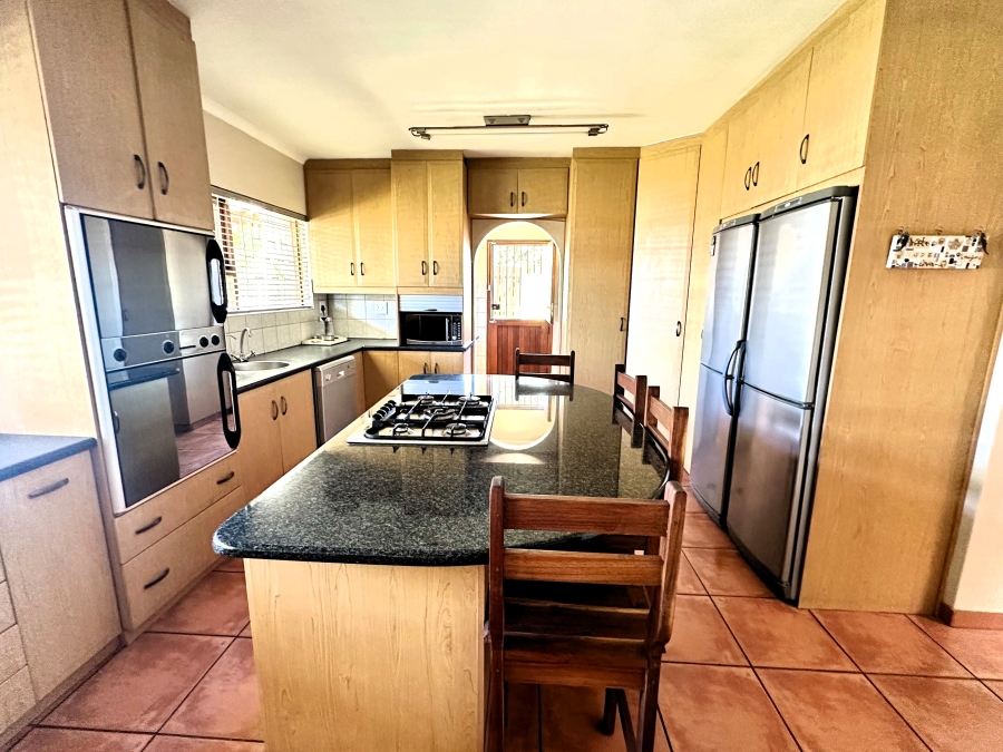 4 Bedroom Property for Sale in Panorama Western Cape